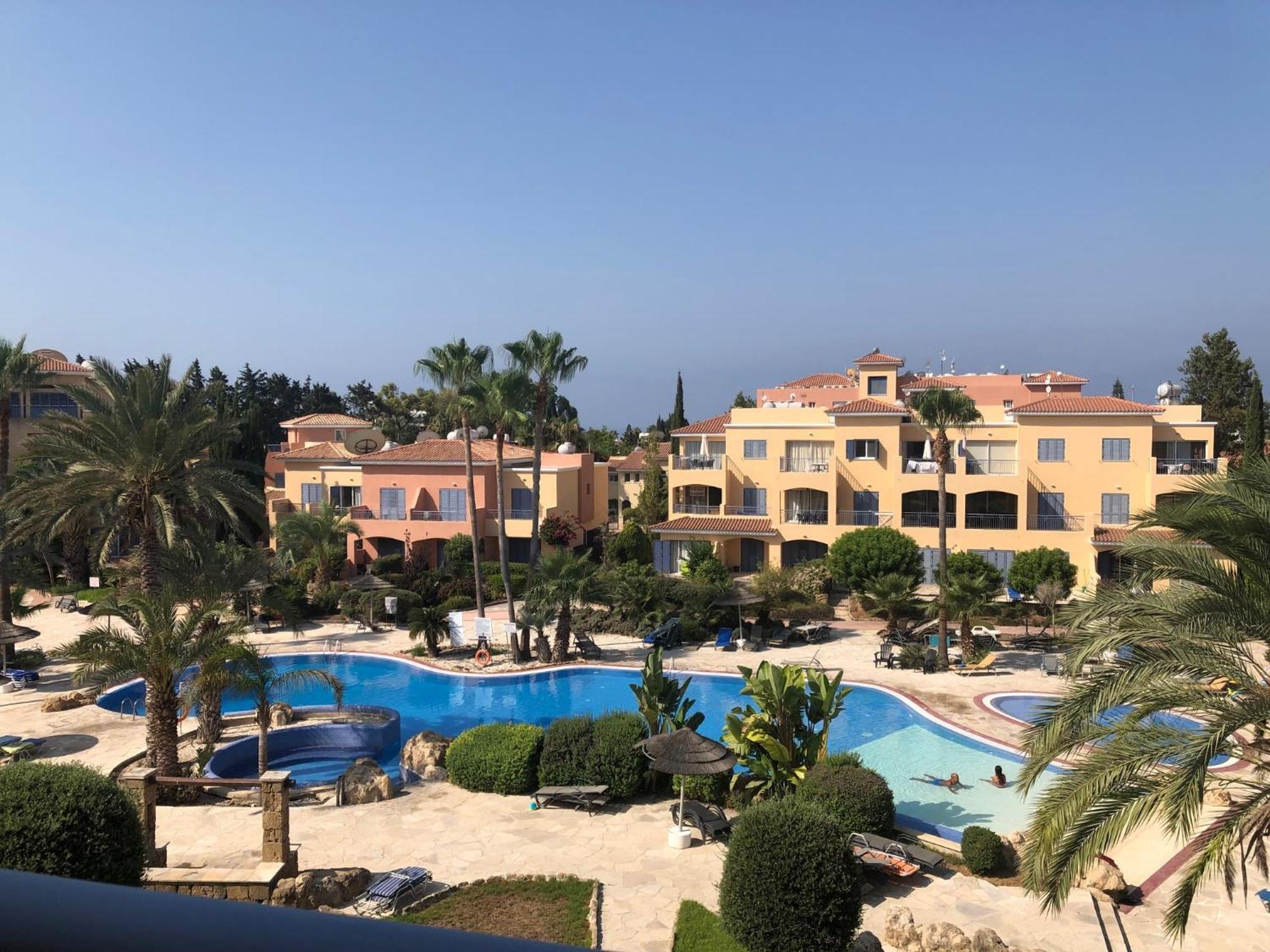 Limnaria Gardens - 1 Bedroom, Sunny Apartment With Stunning Pool Views Paphos Exterior foto